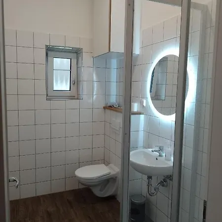 Litohlavy 17 - Na Samote U Lesa Králŭv Dvŭr