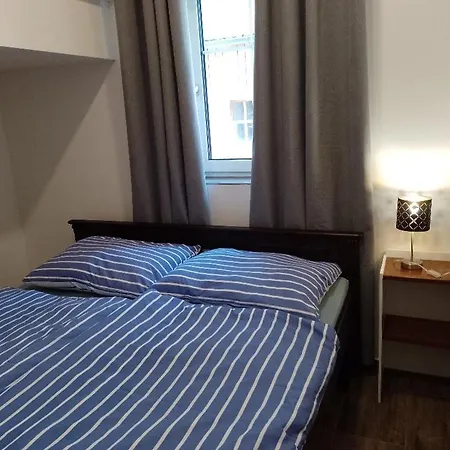 Litohlavy 17 - Na Samote U Lesa 3* Králŭv Dvŭr